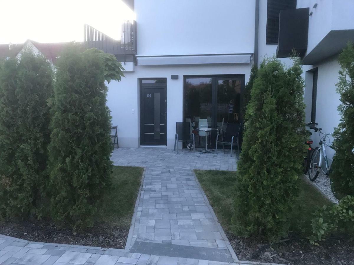 Azur Apartman Apartment Balatonfured Exterior photo